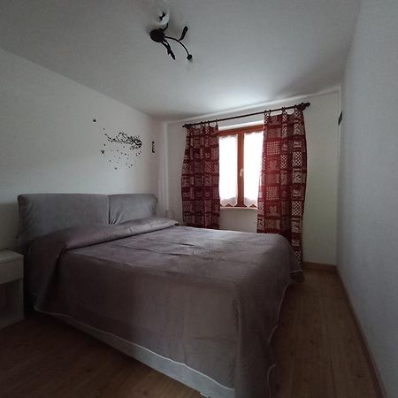 Appartamento Da Lauretta Challand-Saint-Anselme Esterno foto