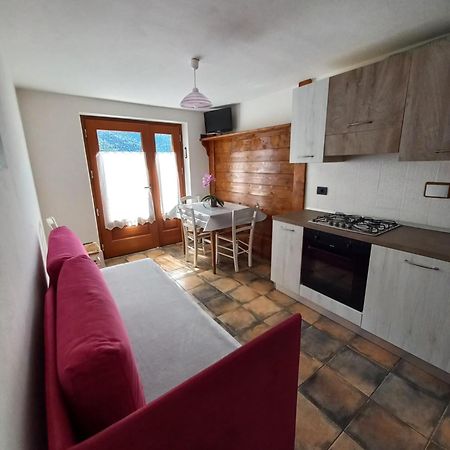Appartamento Da Lauretta Challand-Saint-Anselme Esterno foto